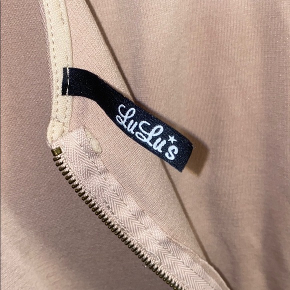 Lulu’s Large Tan Short Sleeve Open Back Maxi Dress - Picture 5 of 9